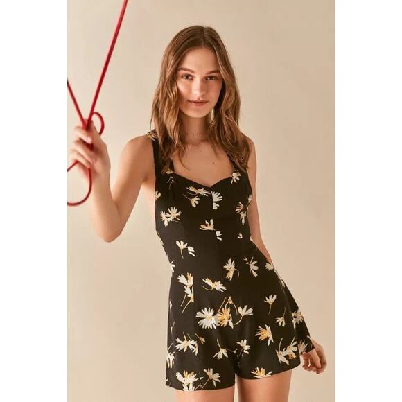 Urban Outfitters Womens Romper Size 4 Black Floral Cross Back Playsuit DaphneW - Picture 1 of 14